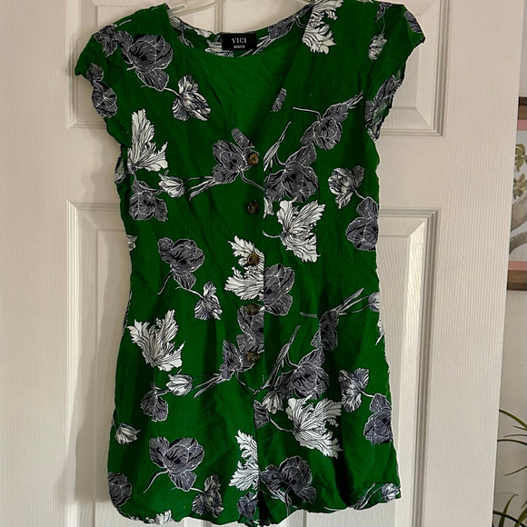 VICI Pants - Women's VICI Green Floral Romper M